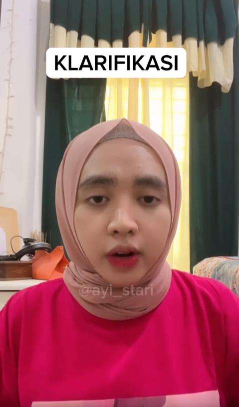 Kisah sedih TikToker Ayi diceraikan suami lewat surat ekpedisi.