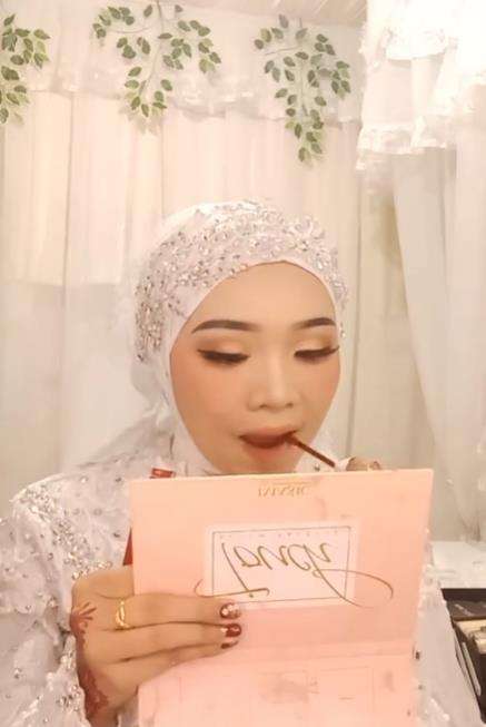 Wanita ini makeup sendiri di hari pernikahannya, hasilnya mirip idol K-Pop.