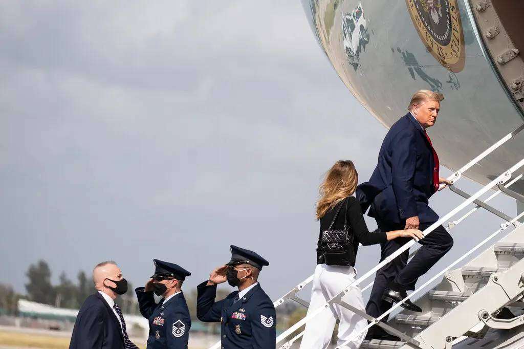 Trump dan istri saat masih menjabat Presiden AS