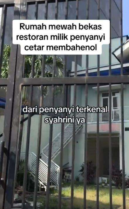 Rumah mewah bekas restoran milik Syahrini.