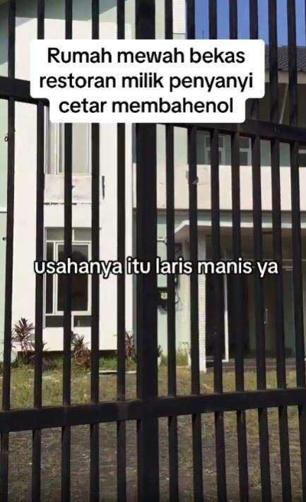 Rumah mewah bekas restoran milik Syahrini.