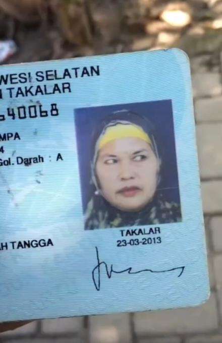 Foto ktp yang bikin ngakak.
