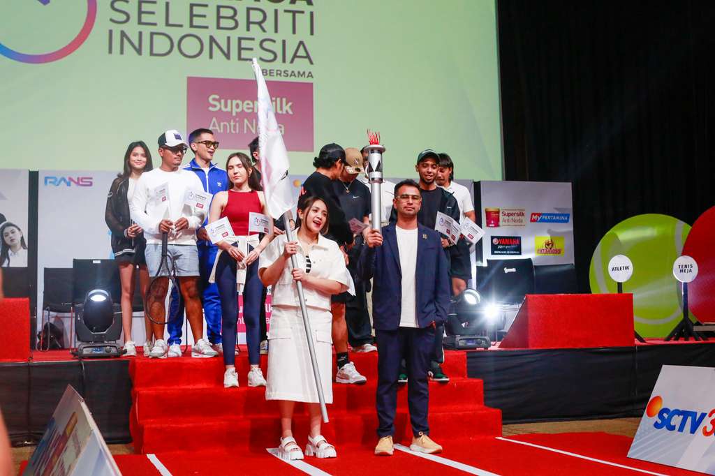 Turnamen Olahraga Selebriti Indonesia Bersama Supersilk Anti Noda