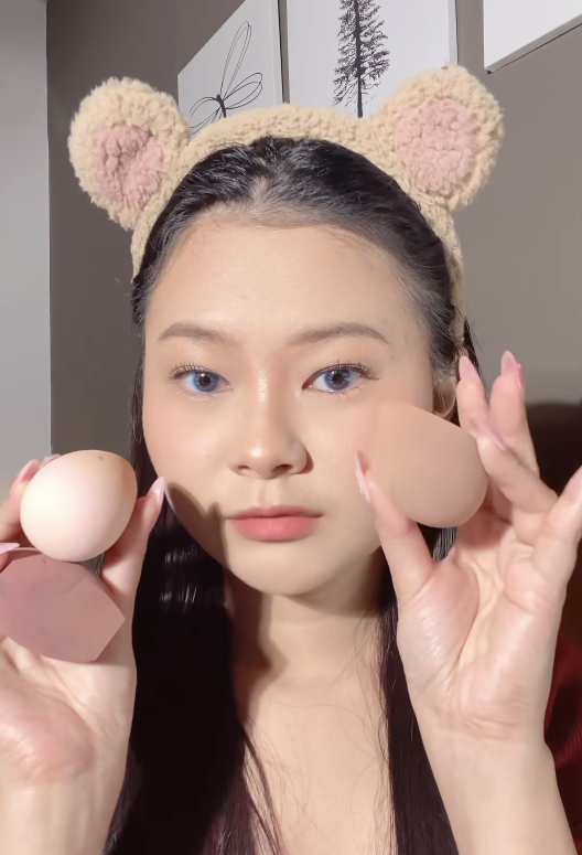 Memakai Beauty Sponge