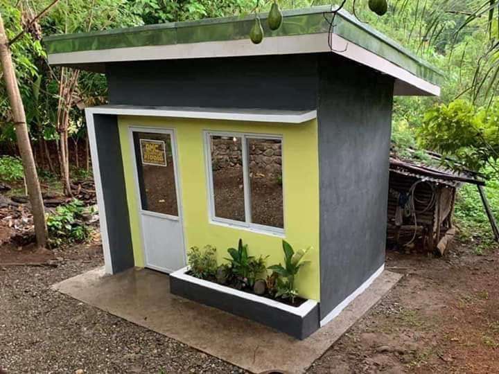 Gubuk reyot mirip kandang ayam si kakek direnovasi jadi cantik.