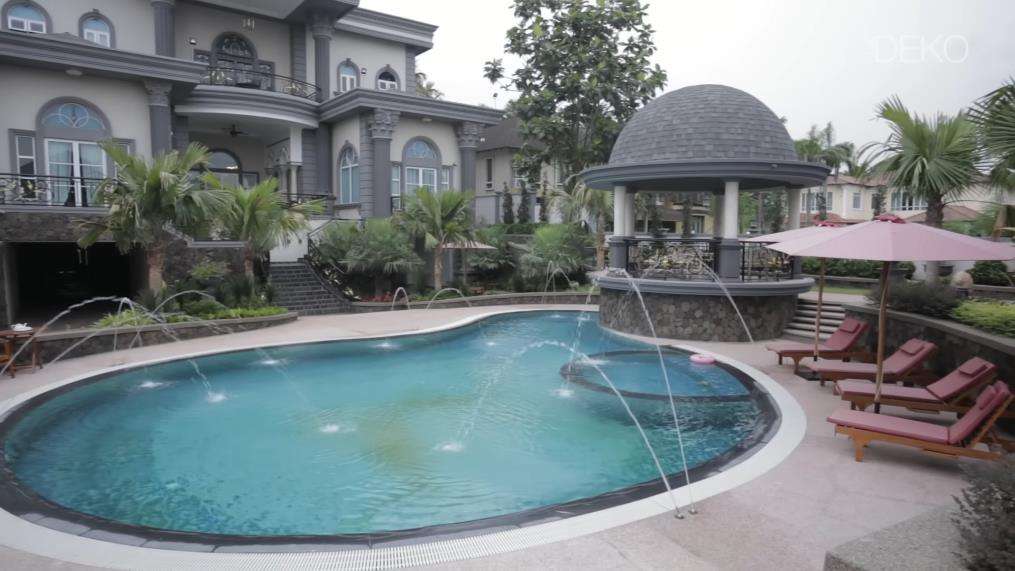 Rumah mewah Datuk Aliff Syukri 'Upin Ipin' bak istana.