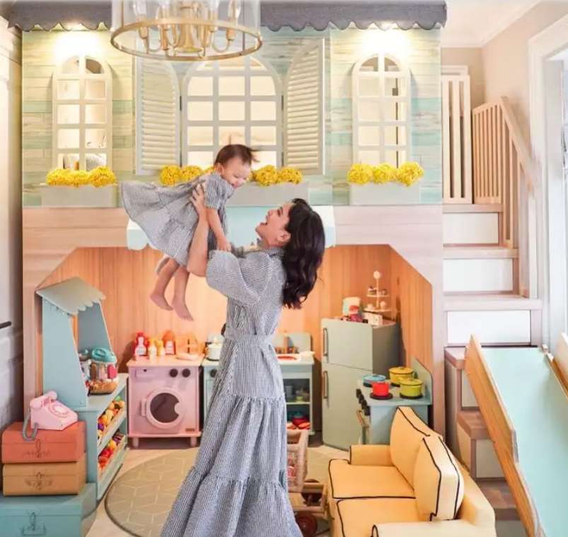 Kamar Kamar Claire