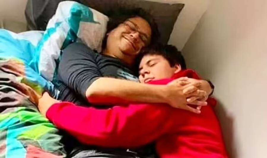 Keakraban Shazada Dawood dan puteranya Sulaeman Keakraban Shazada Dawood dan puteranya Sulaeman