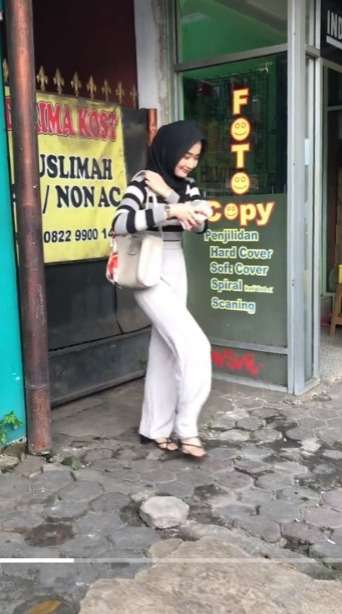 Momen Romantis Cowok Rekam Pasangannya Setiap Jemput, Bikin yang Jomblo Jadi iri