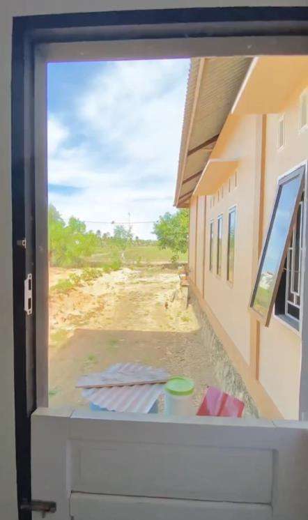 Home tour rumah pinggir sawah.