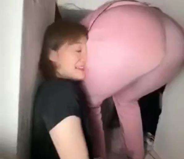 Kamar penginapan paling kecil dan super sempit.