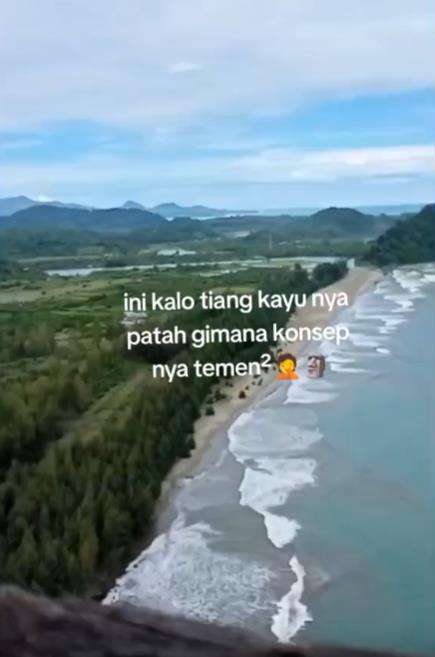 kondisi bangunan di lokasi wisata pantai di Aceh menakutkan.