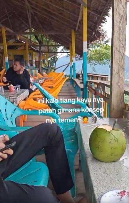 kondisi bangunan di lokasi wisata pantai di Aceh menakutkan.