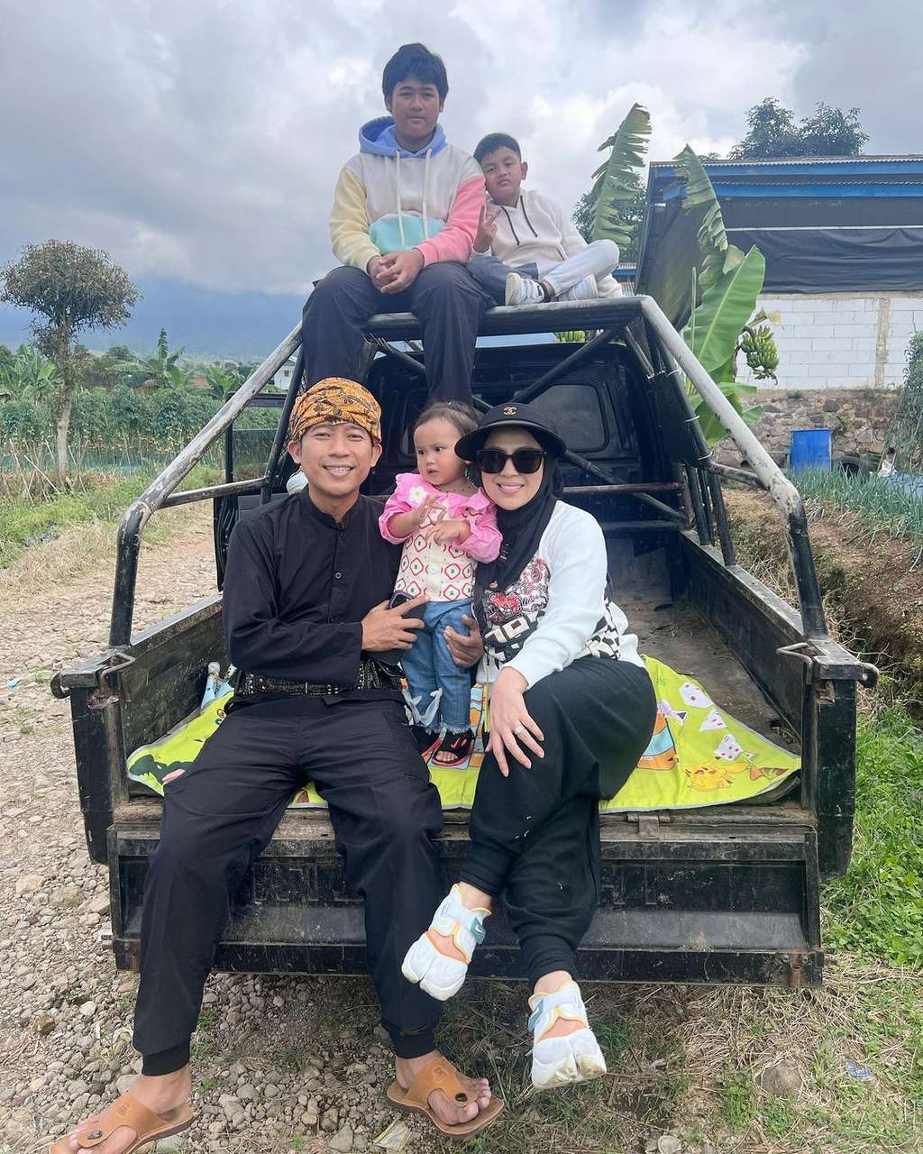 Keluarga Denny Cagur