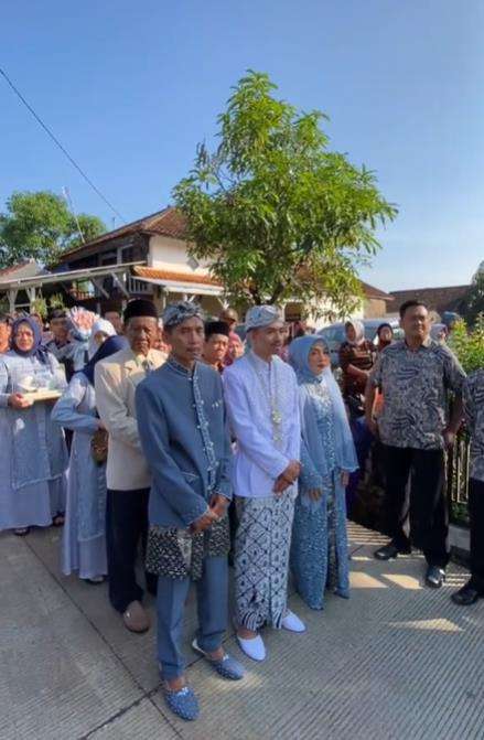 Viral iring-iringan rombongan pengantar pengantin pria capai 1.000 orang.