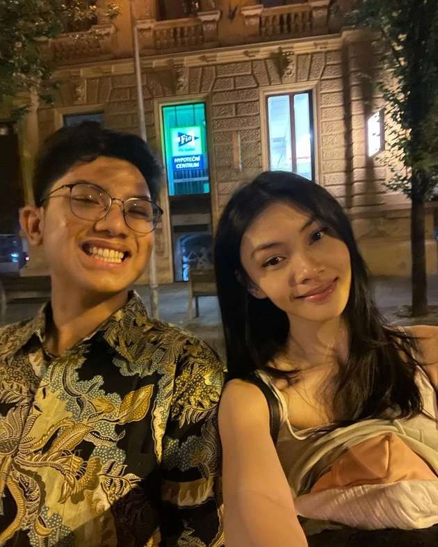 Sasi Asmara dan pacarnya Ocha
