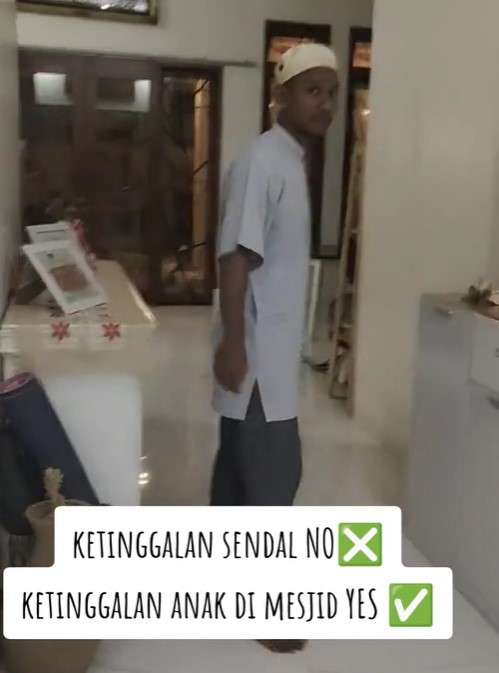 Anak ketinggalan di masjid