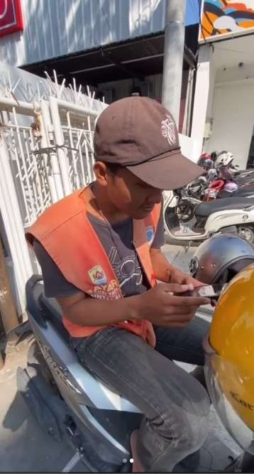 Momen Adu Nasib Tiga Pemuda, Punya Pekerjaan Berbeda Meski Sekolah di Jurusan yang Sama