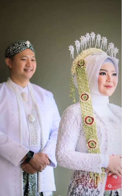 Potret pernikahan Meldi dan Inggil
