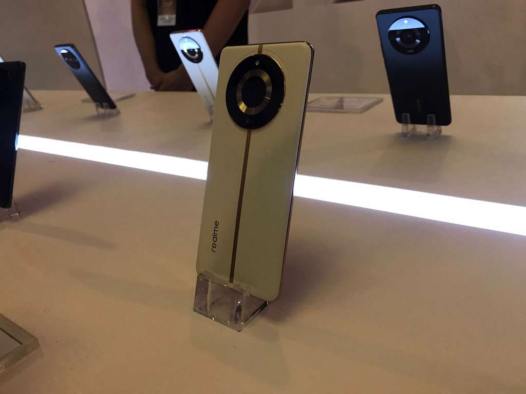 Smartphone Kamera 200 MP, realme 11 Pro Series 5G dibanderol Mulai Rp5 Jutaan