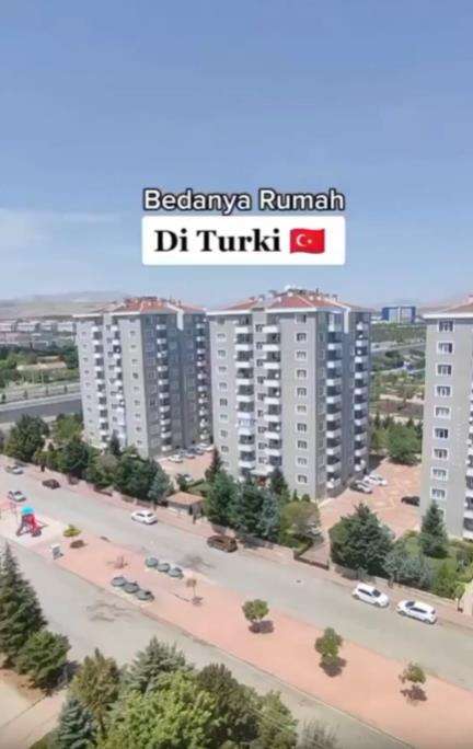 Beda rumah di Turki dan Indonesia.