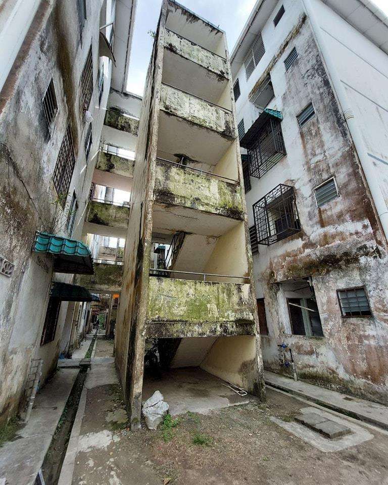 Apartemen dijual murah tapi kondisinya menyeramkan.