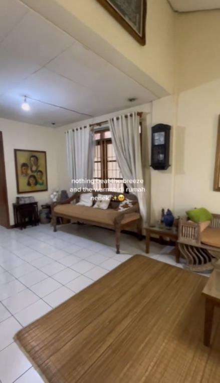 Potret rumah tua dalam gang sempit di Jakarta Selatan