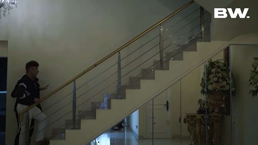 Potret rumah Roy Kiyoshi