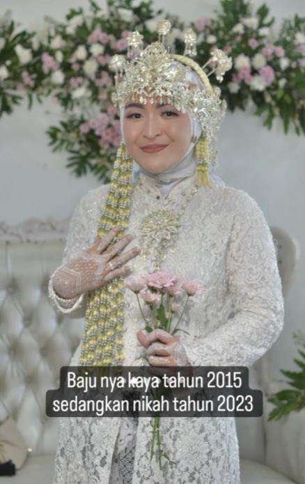 Pengantin wanita kecewa pakai MUA pilihan orangtua.