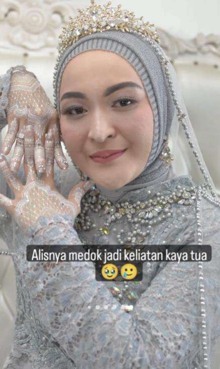 Pengantin wanita kecewa pakai MUA pilihan orangtua.