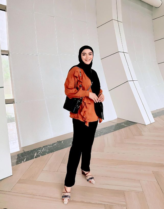 Instagram @shezaidris