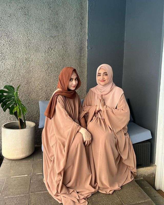 Potret Cindy Fatikasari dan Tengku Syaira Anataya
