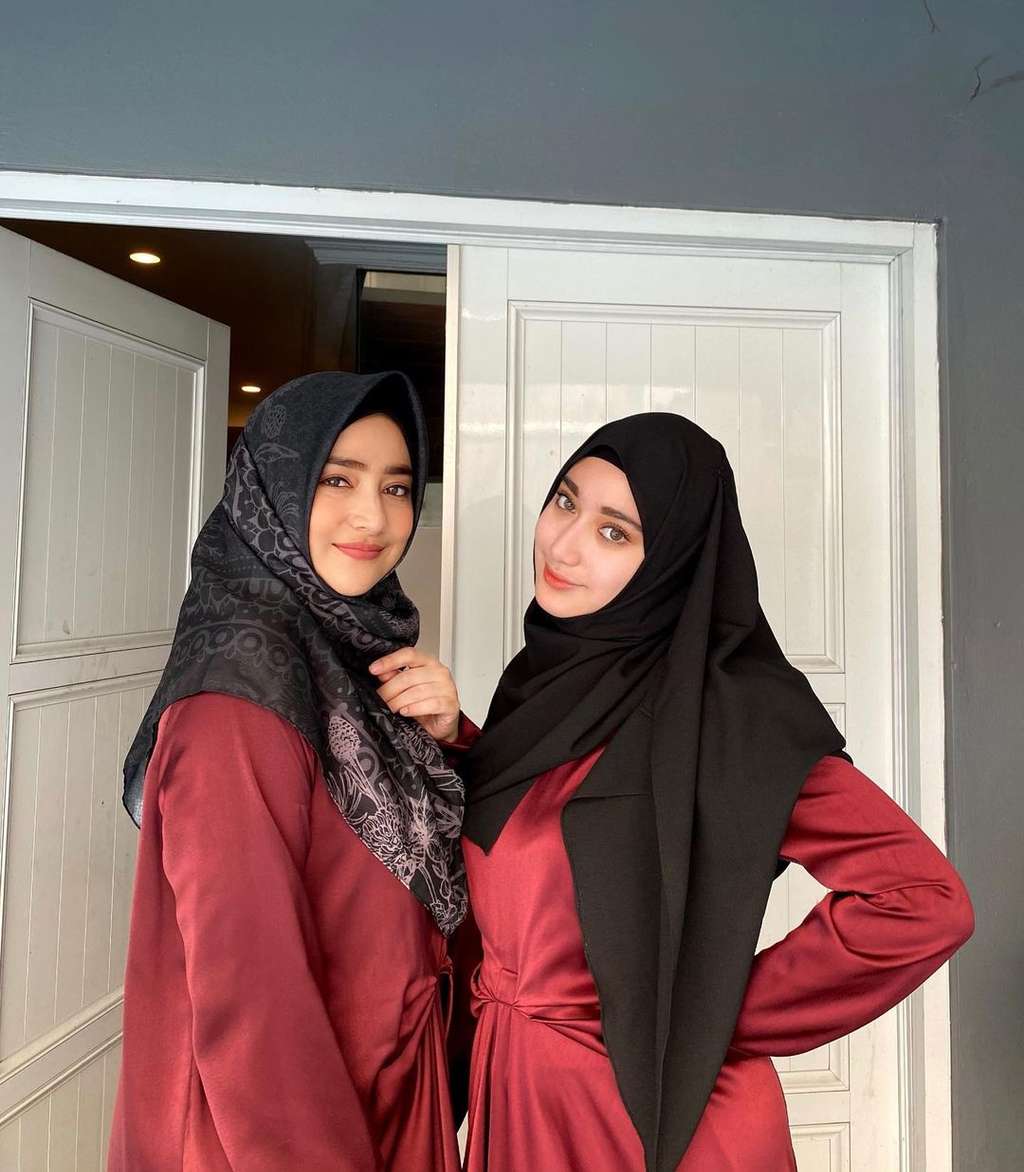 Potret Cindy Fatikasari dan Tengku Syaira Anataya