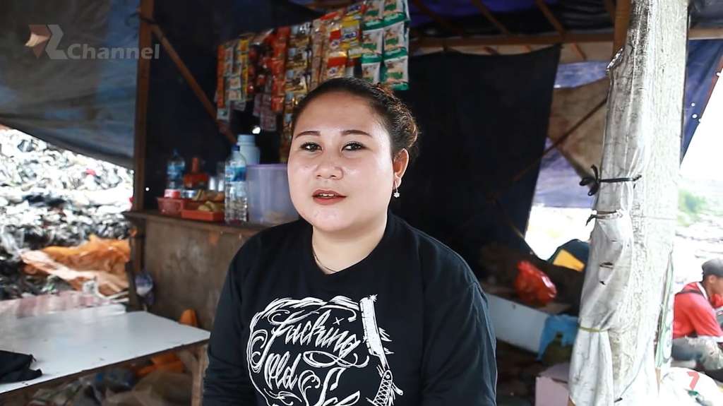 Penampakan Warung di Bantar Gebang, Penuh Lalat di Setiap Sisinya