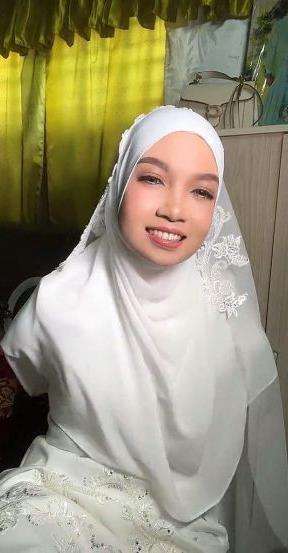 Kisah pengantin wanita cacat terharu dapat suami baik dan perhatian.