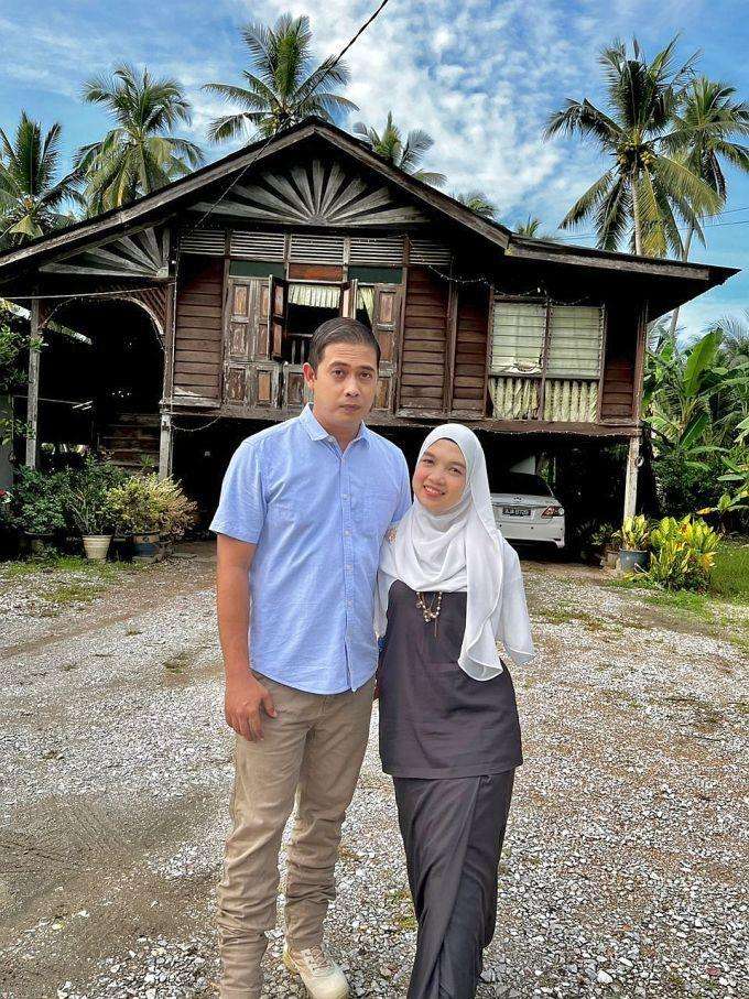 Kisah pengantin wanita cacat terharu dapat suami baik dan perhatian.