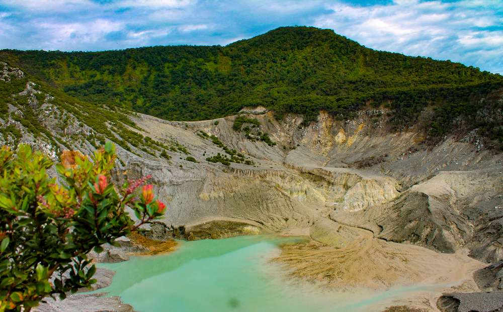 Tangkuban Perahu