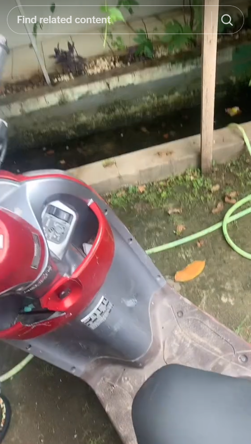 Wanita Pamer Kondisi Motor Maticnya Seperti Habis Perang: &ldquo; Dahlah yang Penting Bisa Jalan&rdquo;
