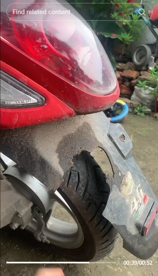 Wanita Pamer Kondisi Motor Maticnya Seperti Habis Perang: &ldquo; Dahlah yang Penting Bisa Jalan&rdquo;