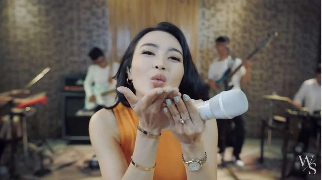 Telah Ditonton Lebih dari 25 Juta Kali, Lagu Baru Wika Salim ‘Shopee AA’ Dapat Reaksi Positif dari N