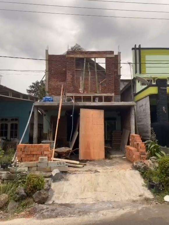 Renovasi rumah di kampung cuma Rp60 juta.