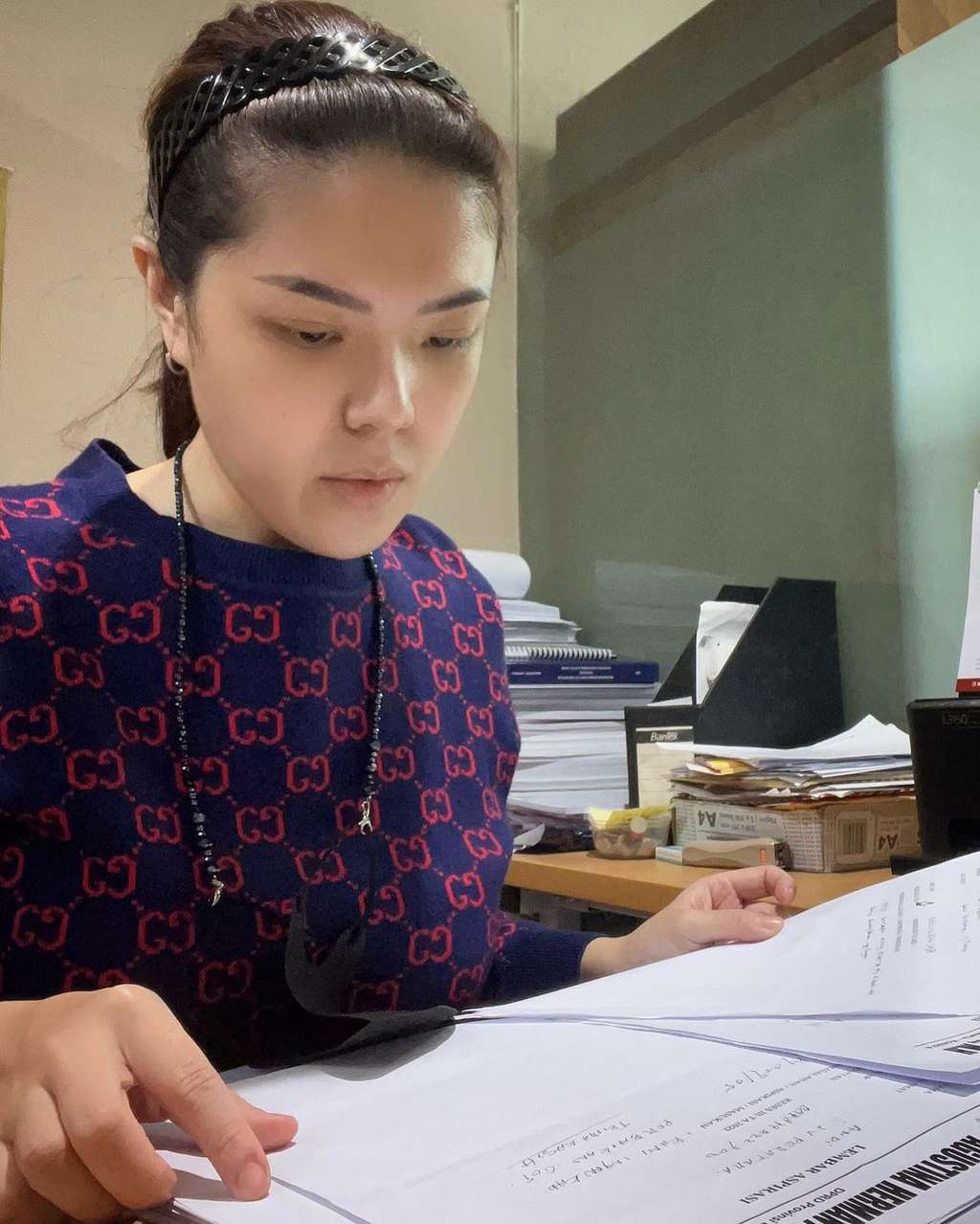 Potret Tina Toon tampil tanpa makeup