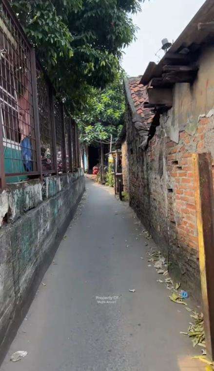 Perkampungan Jakarta sekilas mirip favela di Rio de Janeiro.