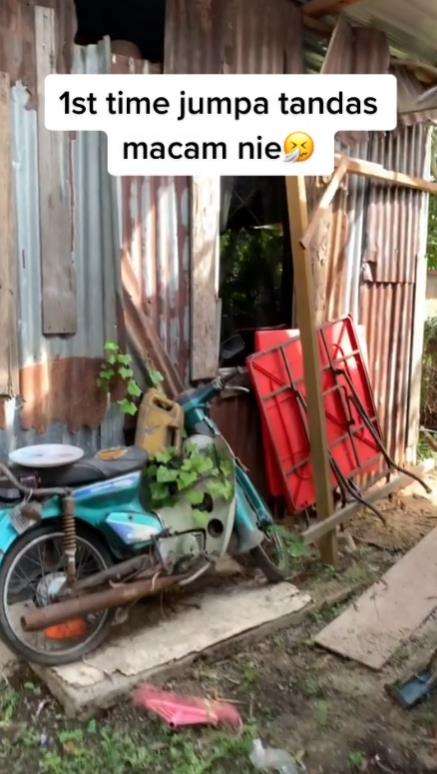 Rumah anti-sombong, dari luar gubuk reyot, dalamnya 'sultan'.