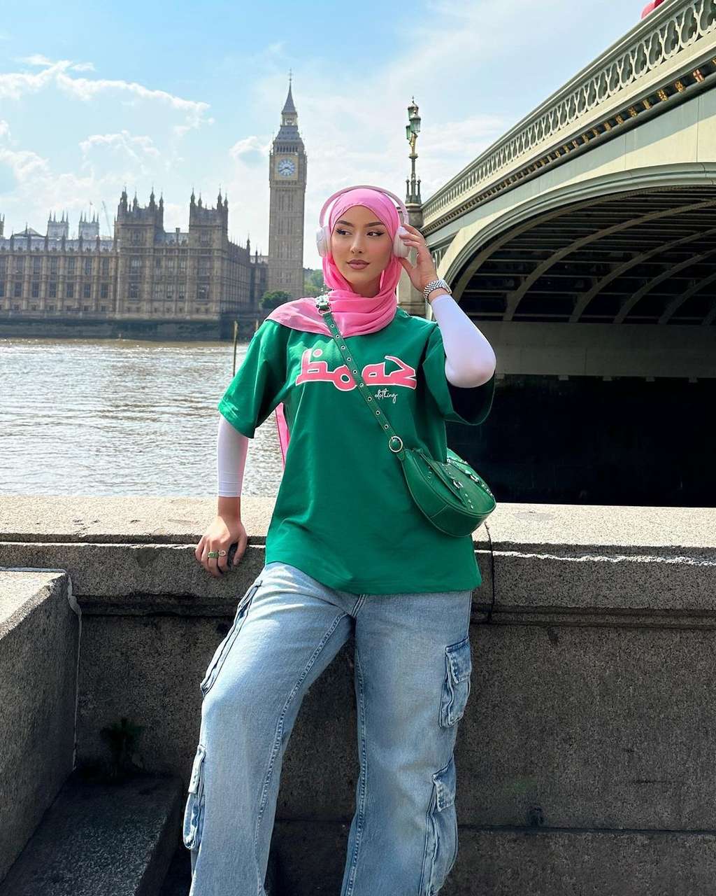Swag style dengan warna cerah