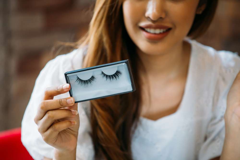Fake eye lashes