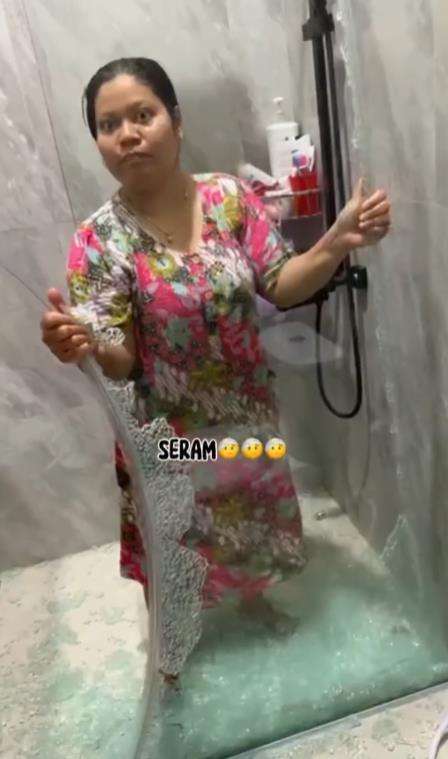 Detik-detik mengerikan pintu kaca kamar mandi pecah sendiri.