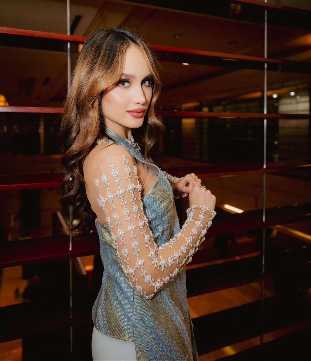 Cinta Laura