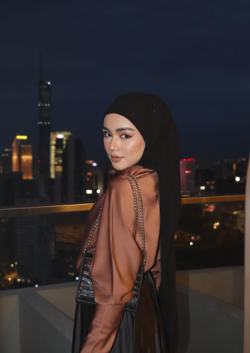 Instagram @nuin.azahari