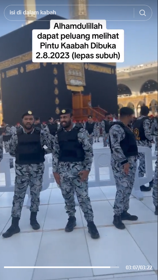 Masya Allah! Wanita ini Melihat Momen Istimewa Pintu Kabah Dibuka, Hanya Dua Kali Setiap Tahun